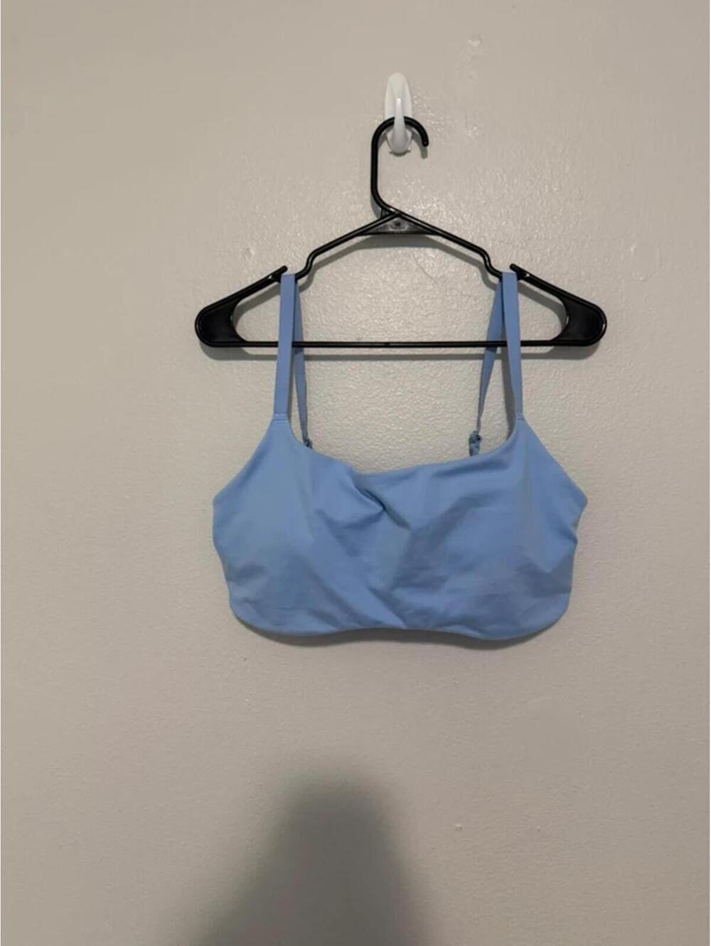 Aerie offline sports bra has pads size XL  Some mild WW